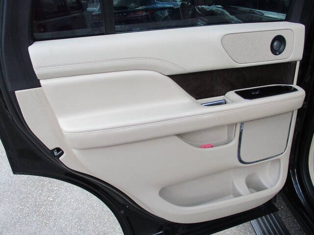 2019 Lincoln Navigator Select