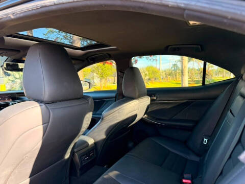 2017 Lexus IS 200t