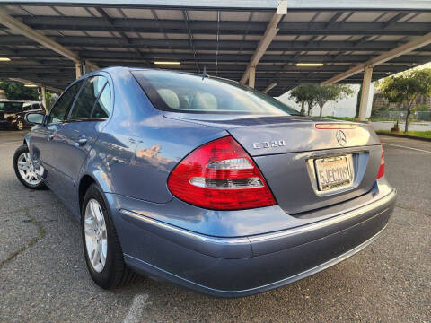 2005 Mercedes-Benz E-Class E 320
