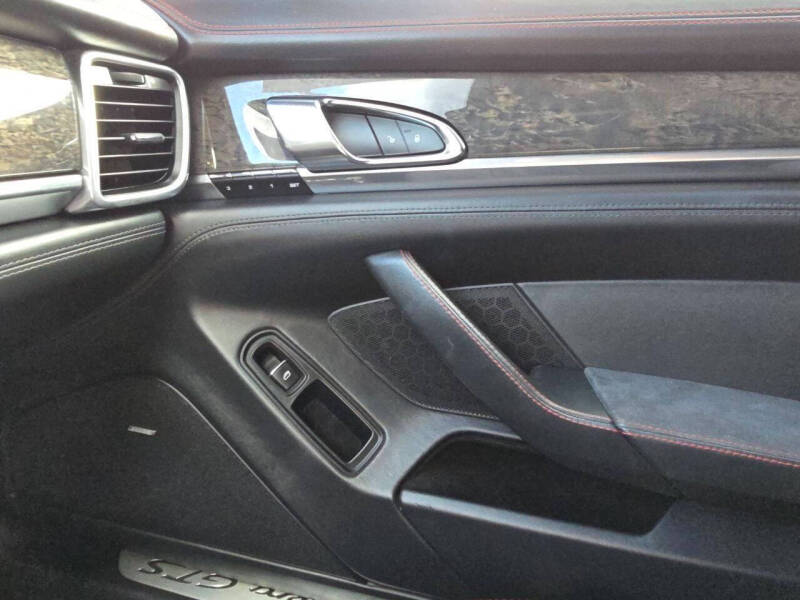 2013 Porsche Panamera GTS