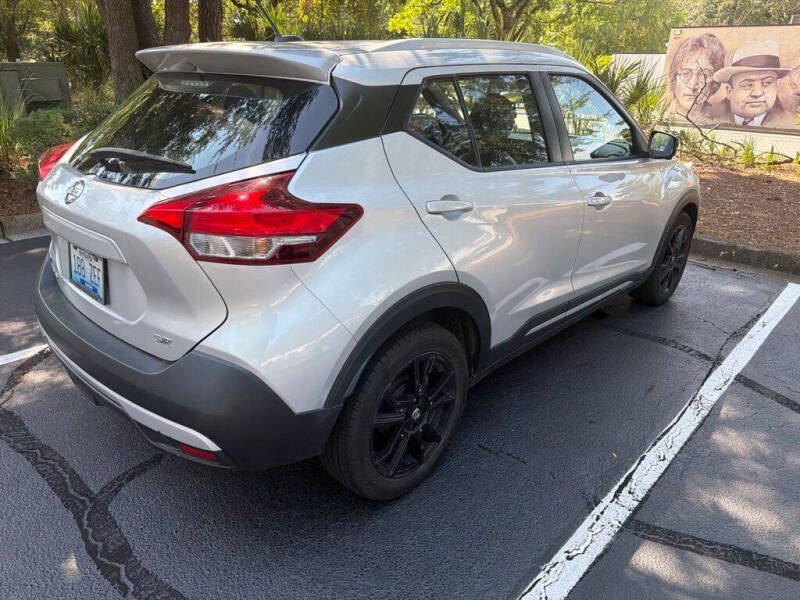 2019 Nissan Kicks SR