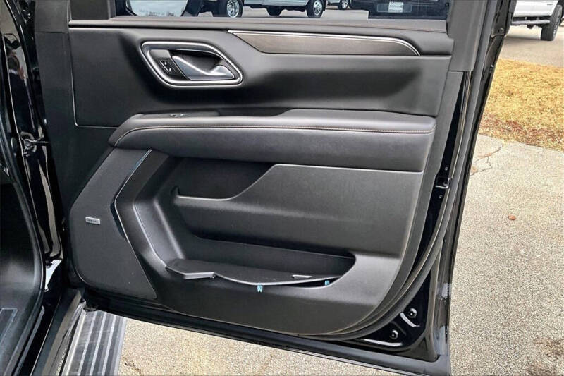 2023 GMC Yukon XL AT4