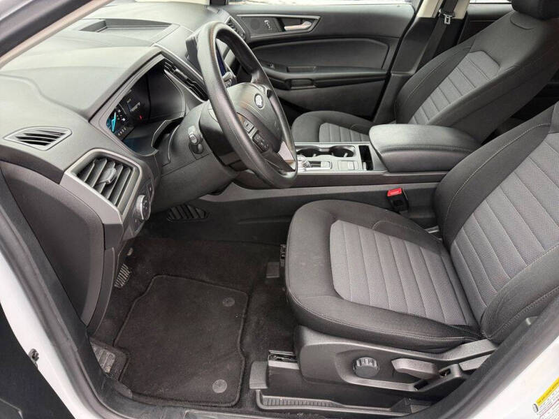 2022 Ford Edge SE