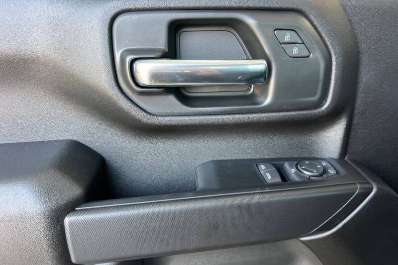 2025 GMC Sierra 2500HD Pro