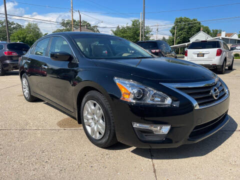 2015 Nissan Altima for sale at Auto Gallery LLC in Burlington WI