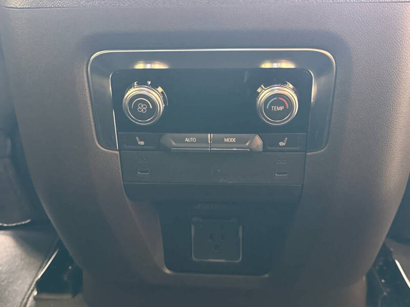 2025 GMC Yukon XL Elevation