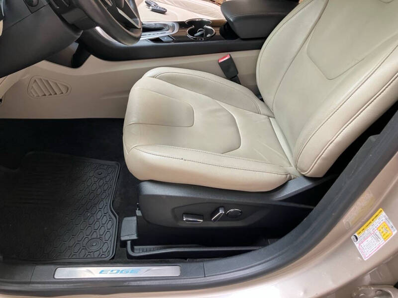 2017 Ford Edge Titanium