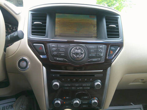 2014 Nissan Pathfinder SL