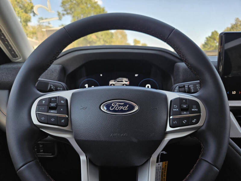 2025 Ford Explorer Active