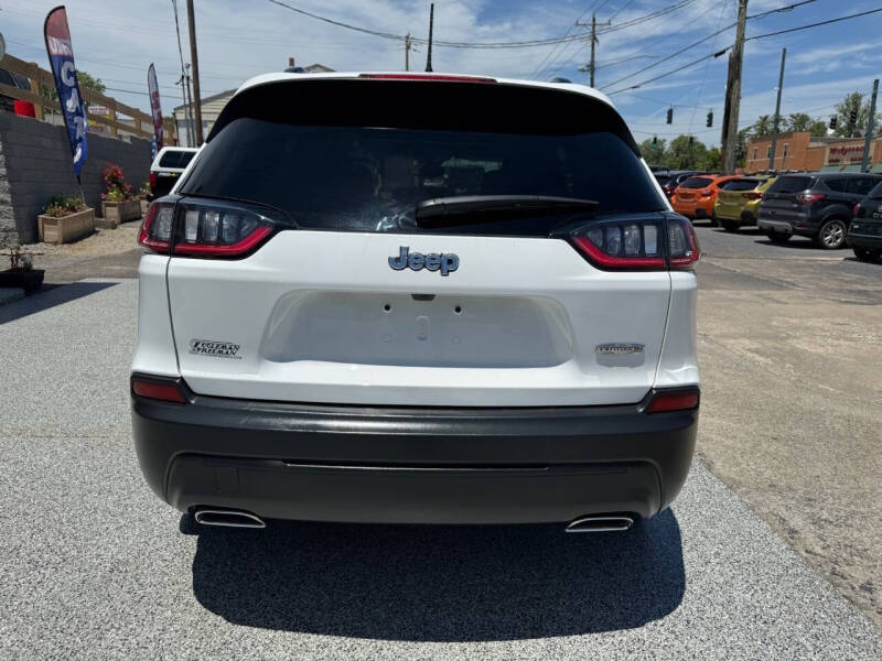 2022 Jeep Cherokee Latitude Lux