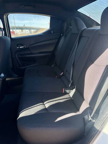 2012 Dodge Avenger SE