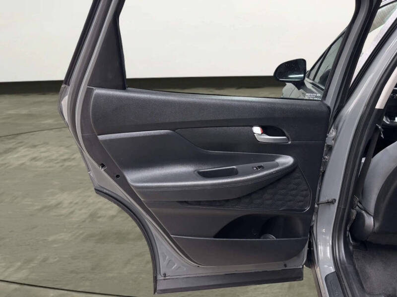 2021 Hyundai Santa Fe SE