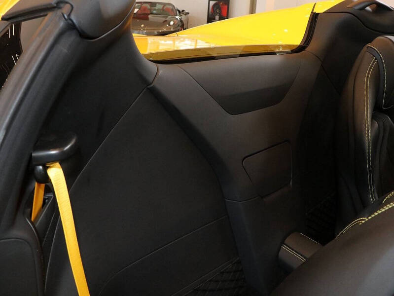 2021 Ferrari 812 GTS