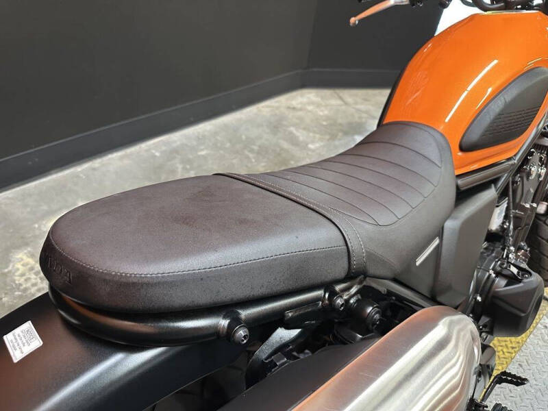 2023 Honda SCL500