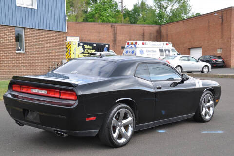 2013 Dodge Challenger SXT Plus
