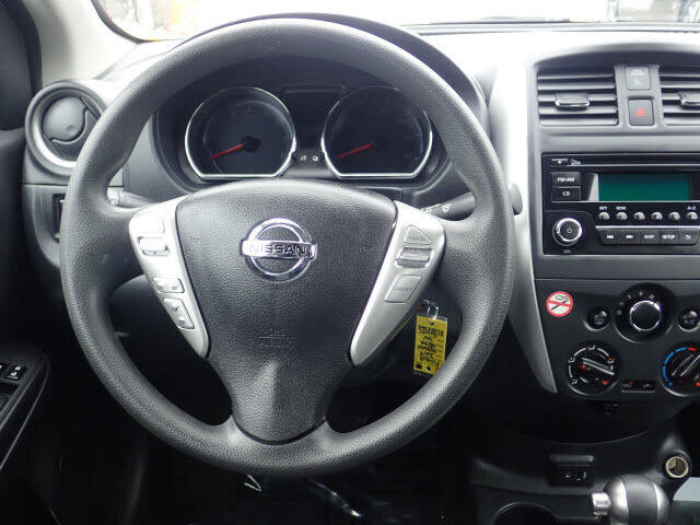 2017 Nissan Versa 1.6 S