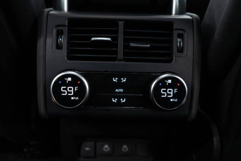 2023 Land Rover Discovery P300 S R-Dynamic