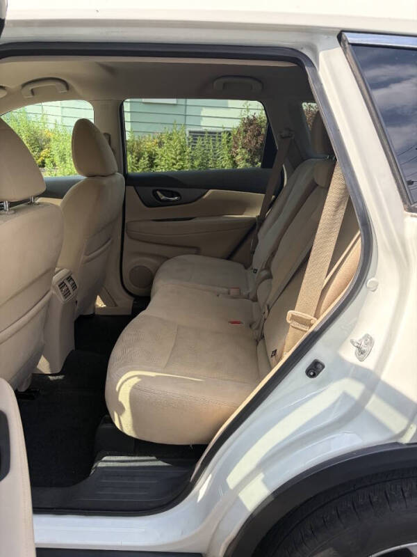 2016 Nissan Rogue SV