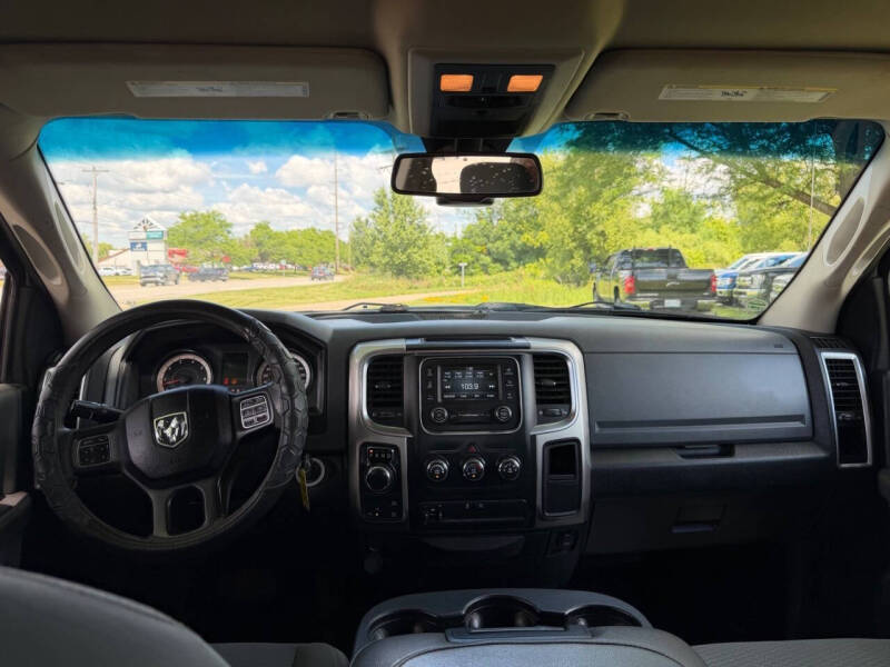 2017 RAM 1500 SLT