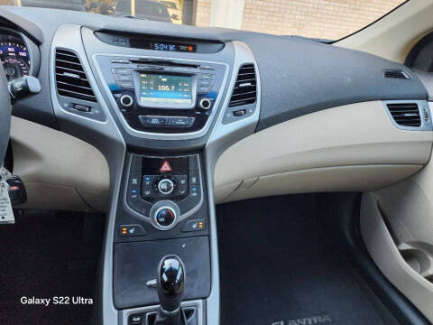 2014 Hyundai Elantra SE