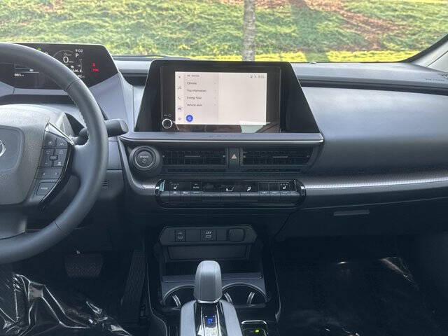 2025 Toyota Prius XLE