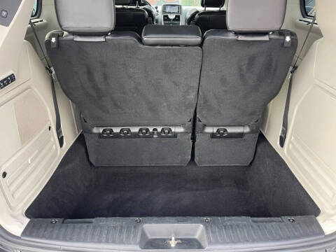 2015 Chrysler Town and Country Limited Platinum