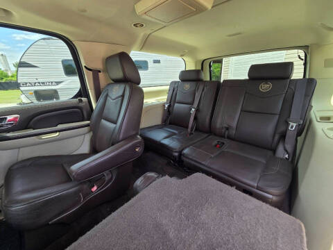 2011 Cadillac Escalade ESV Platinum Edition