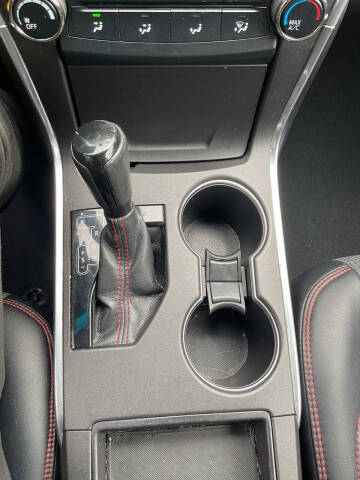 2016 Toyota Camry SE