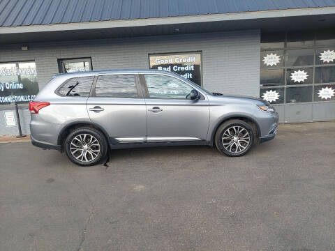 2017 Mitsubishi Outlander for sale at Auto Credit Connection LLC in Uniontown PA