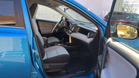 2016 Toyota RAV4 Hybrid XLE