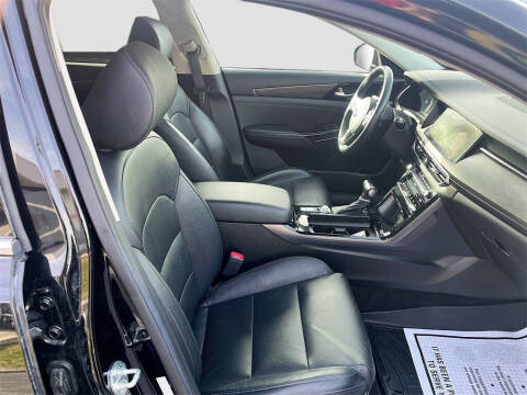 2020 Kia Cadenza Technology