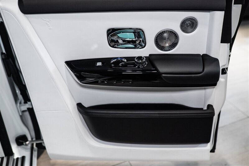 2025 Rolls-Royce Phantom