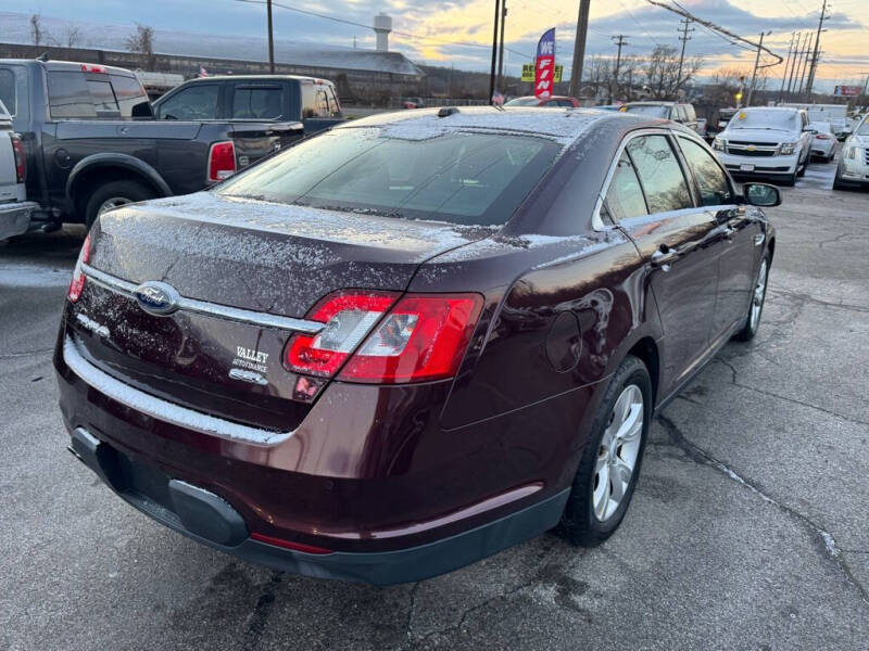 2011 Ford Taurus SEL