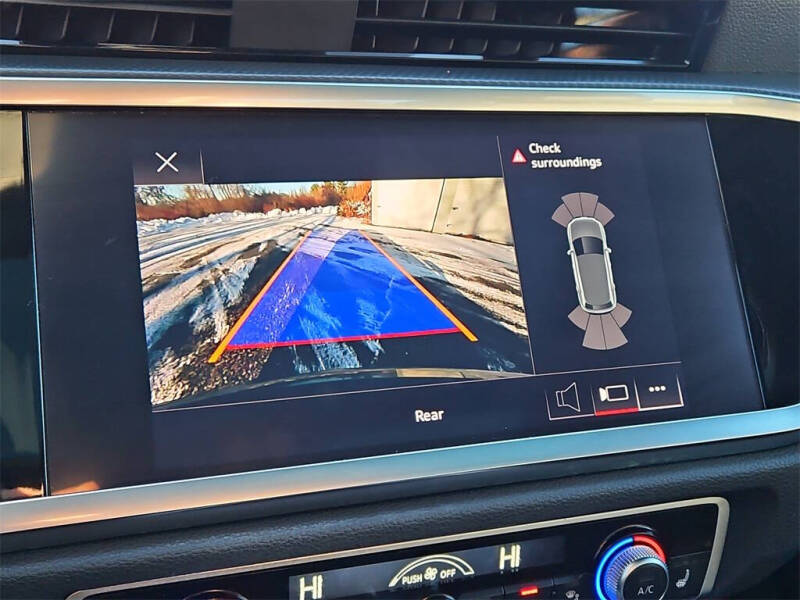 2022 Audi Q3 quattro S line Premium 45 TFSI