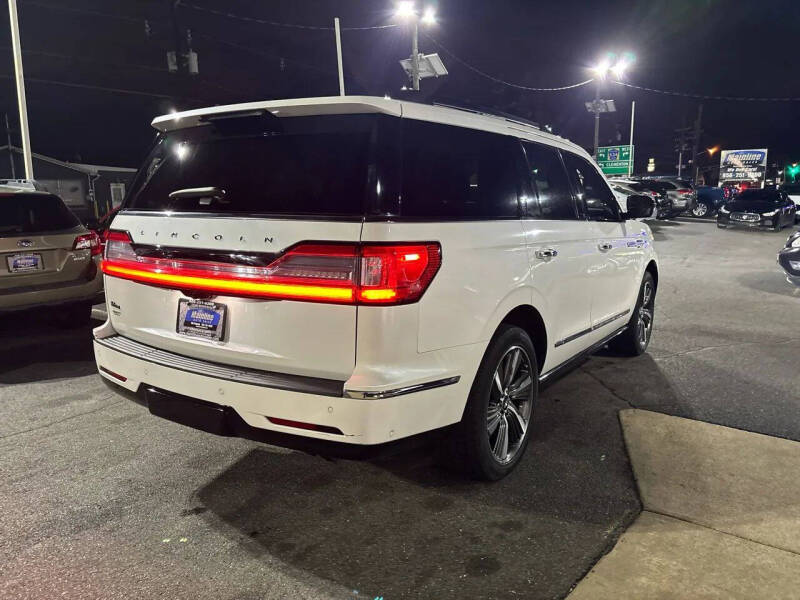 2019 Lincoln Navigator Select