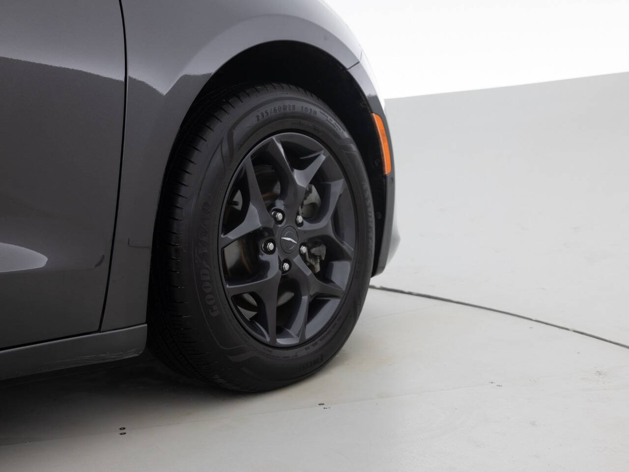 Used Car 2020 Chrysler Pacifica  Limited 4dr Mini Van For Sale Under $20,000 In Coal City, Illinois