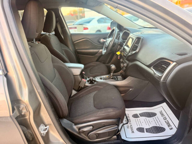 2019 Jeep Cherokee Latitude