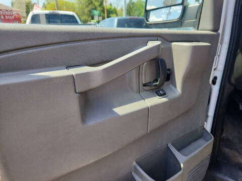 2017 Chevrolet Express LT 3500