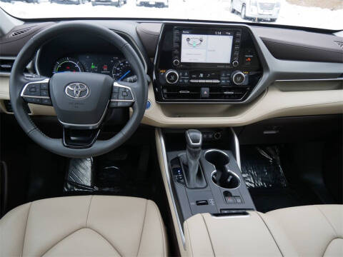 2021 Toyota Highlander Hybrid XLE