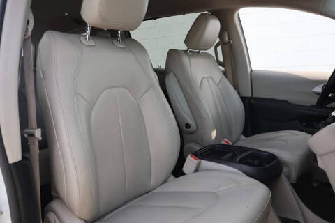 2018 Chrysler Pacifica Hybrid Touring L