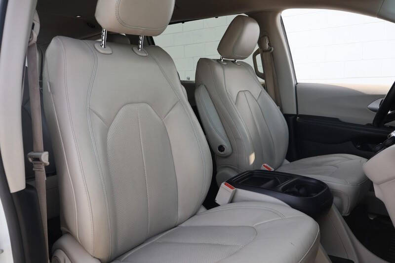 2018 Chrysler Pacifica Hybrid Touring L