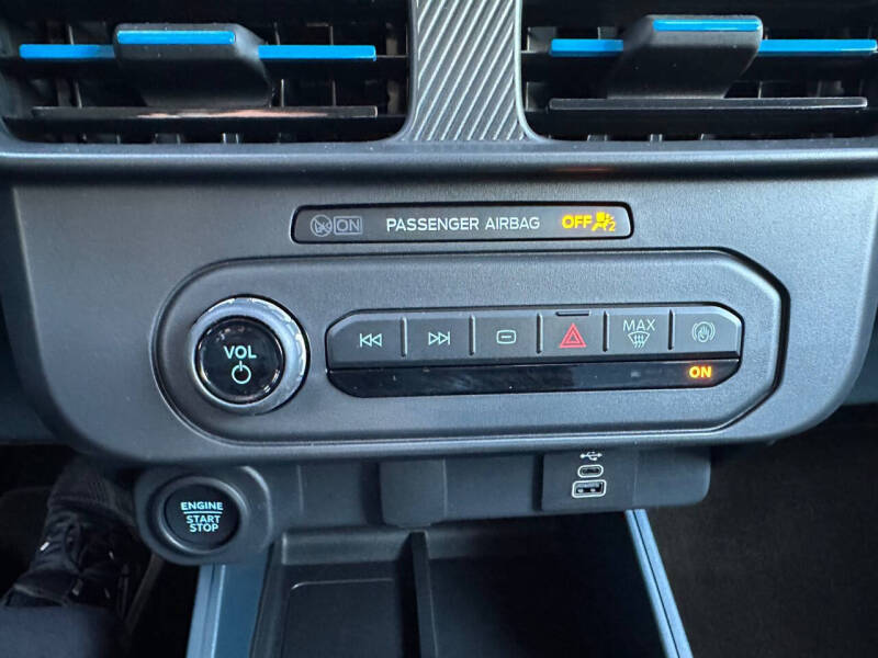 2025 Ford Maverick Lobo