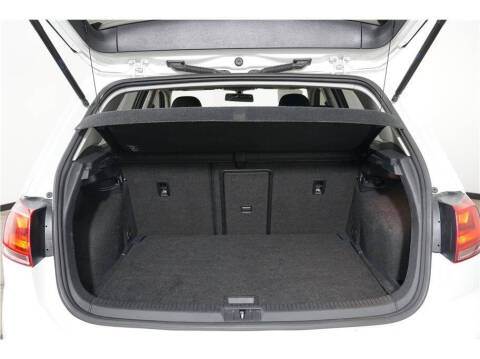 2016 Volkswagen e-Golf SE