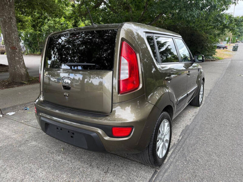 2012 Kia Soul +