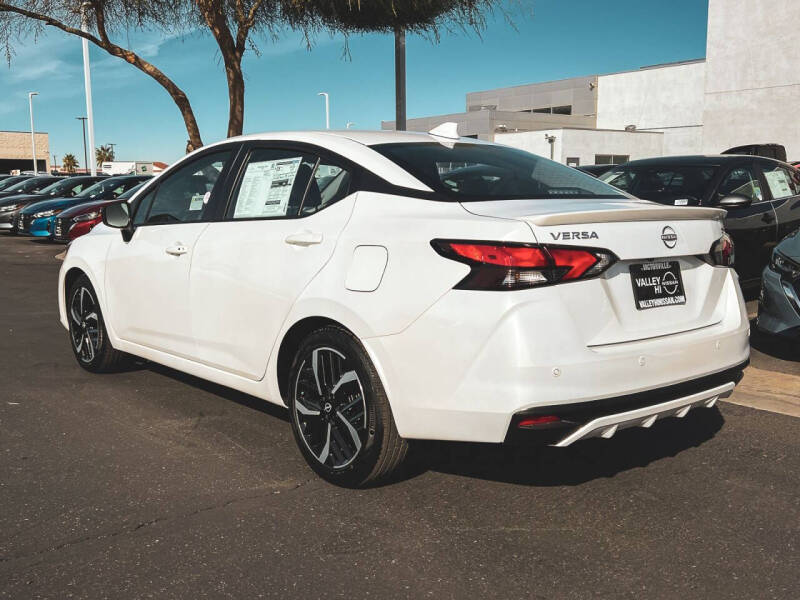 2025 Nissan Versa SR