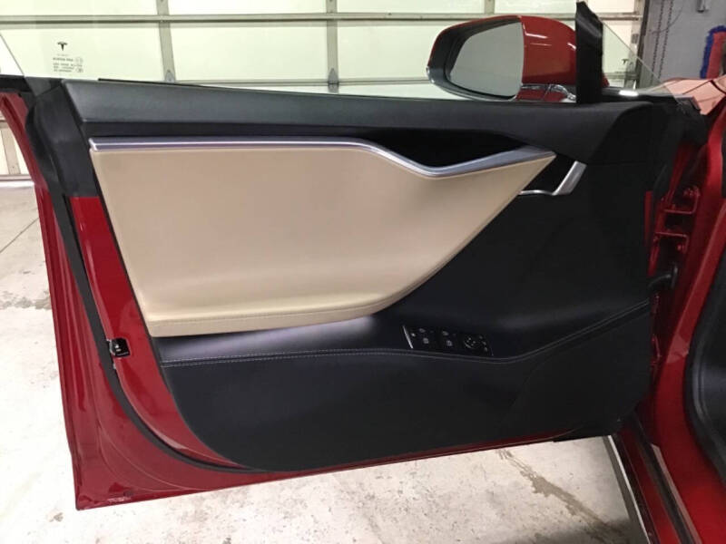 2015 Tesla Model S P85D