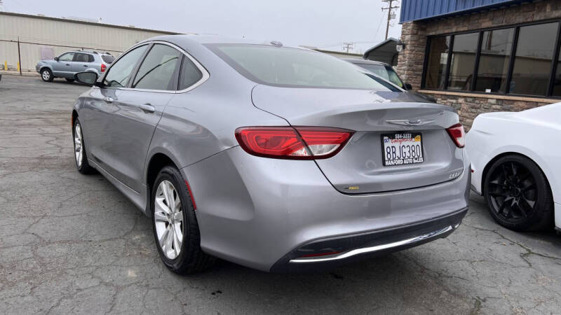 2015 Chrysler 200 Limited