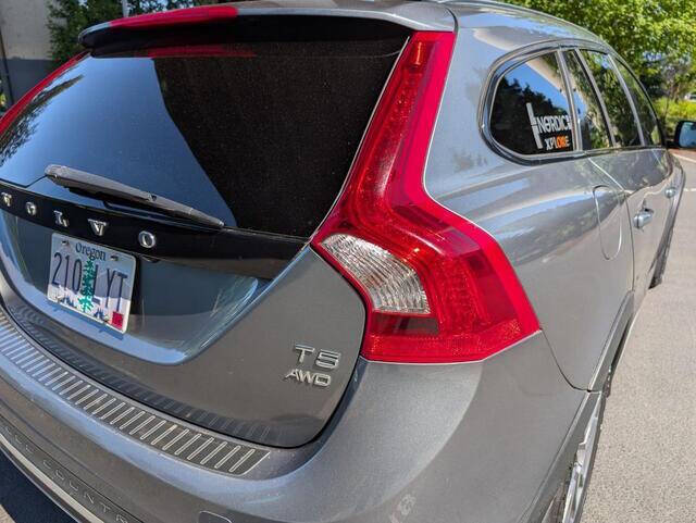 2018 Volvo V60 Cross Country T5 Premier