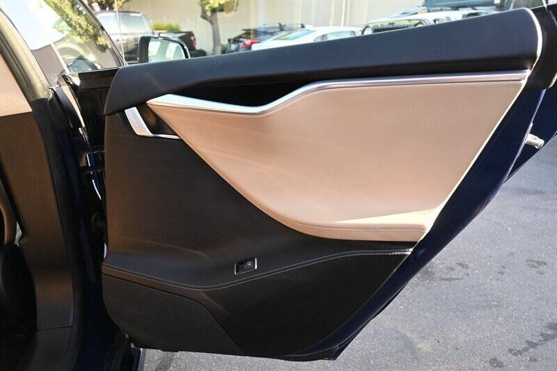 2017 Tesla Model S 75D