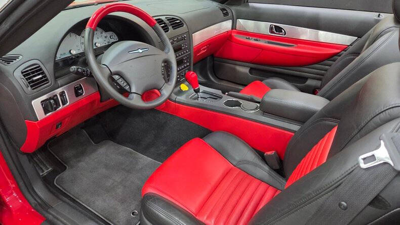 2002 Ford Thunderbird Deluxe